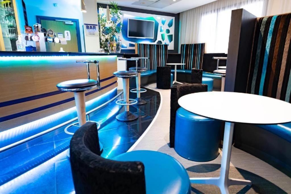 Chati-Bourg Citea Express Dayuse - Suite 3 Pieces W -- 25 Min Paris Montparnasse -- 15 Min Velizy Châtillon 외부 사진